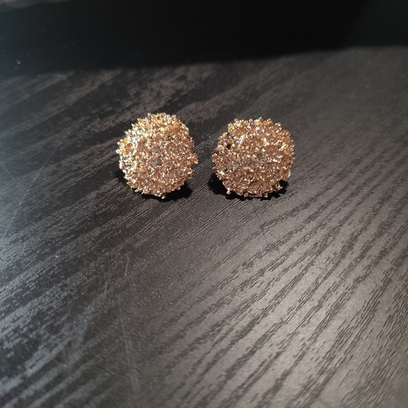 Fashion Jewelry Jewelry - Textured Gold Statement earrings